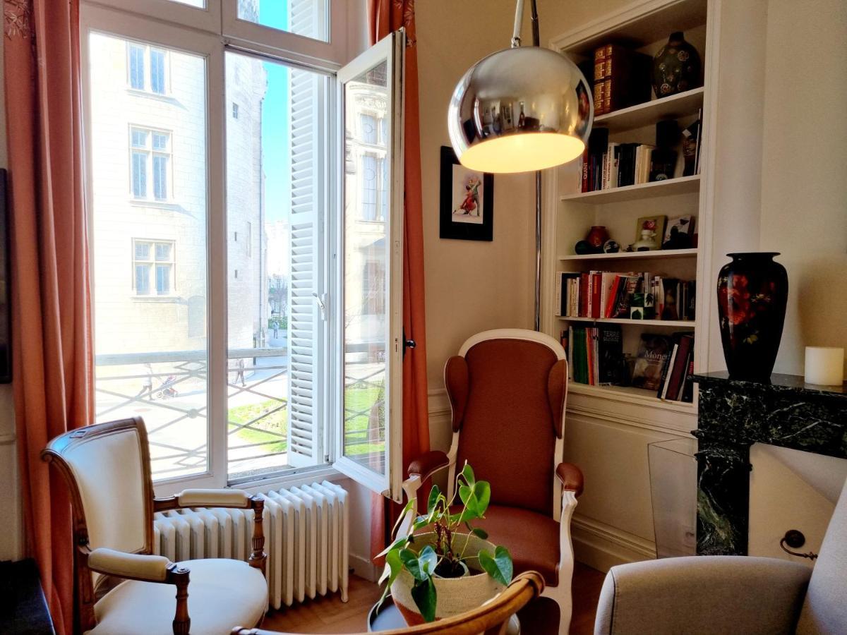 Face A L'Hotel De Ville Grand Et Lumineux Appartement 昂古莱姆 外观 照片