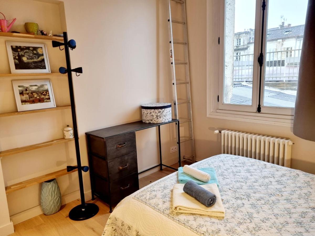 Face A L'Hotel De Ville Grand Et Lumineux Appartement 昂古莱姆 外观 照片