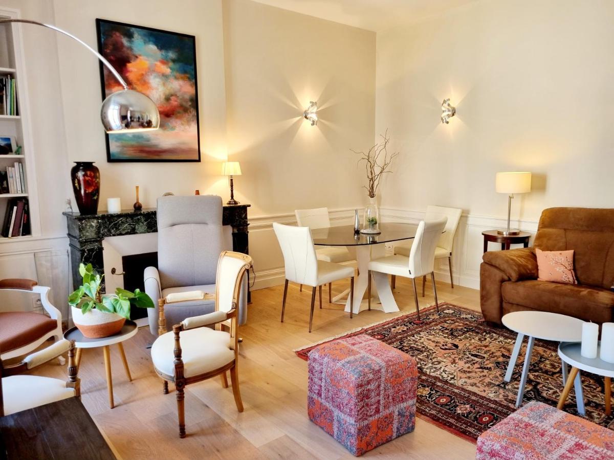 Face A L'Hotel De Ville Grand Et Lumineux Appartement 昂古莱姆 外观 照片